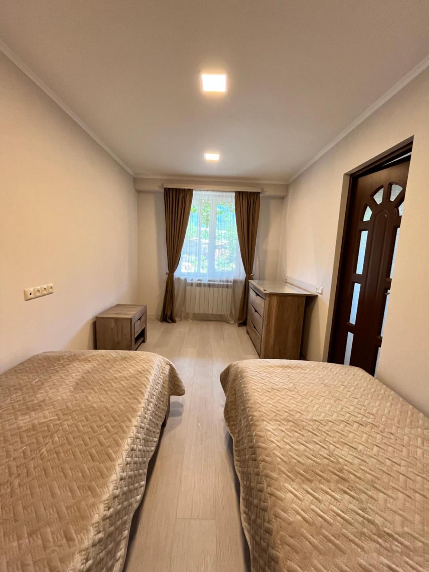 Green Park Guest House Dilidzjan Buitenkant foto