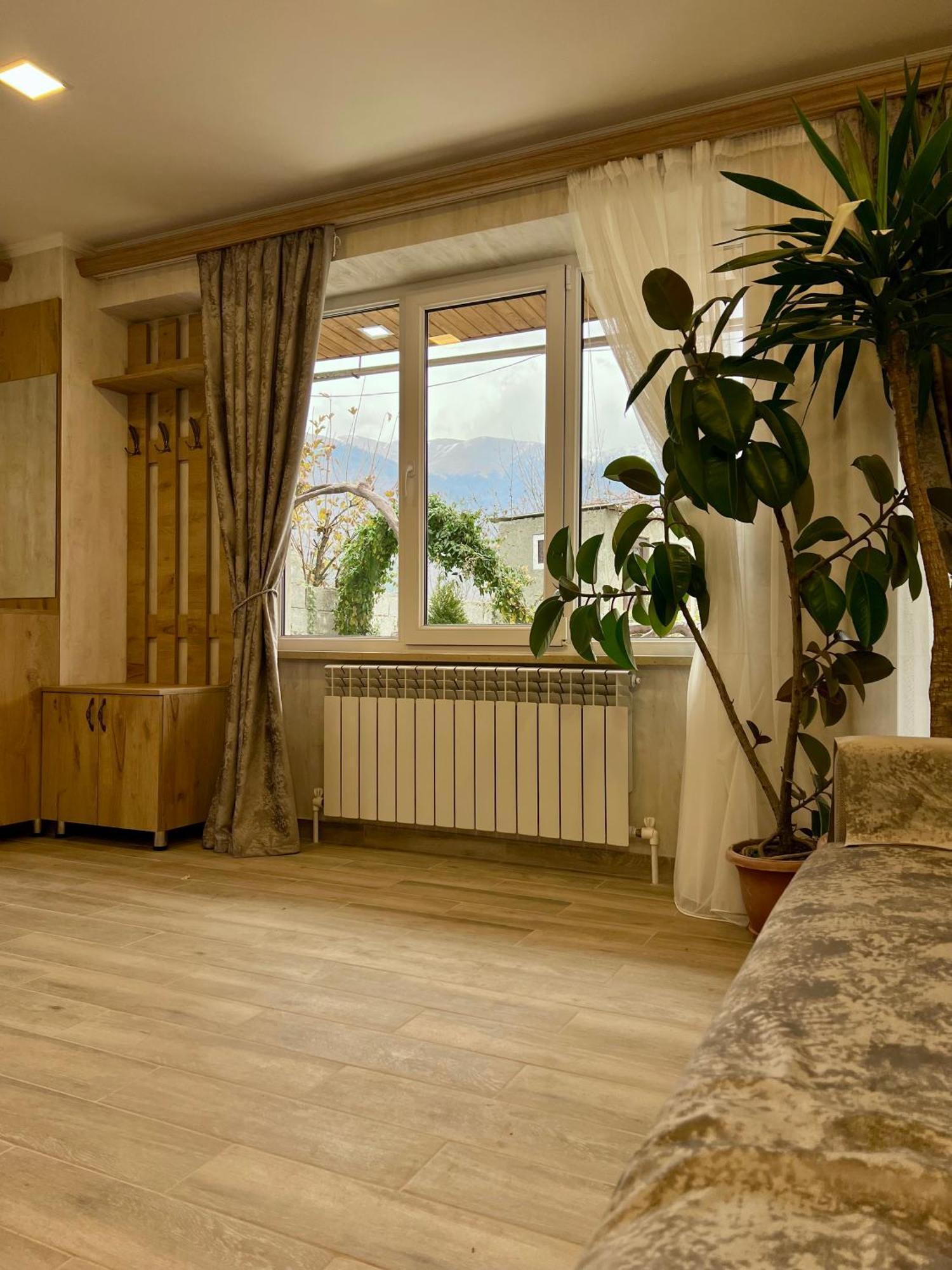 Green Park Guest House Dilidzjan Buitenkant foto