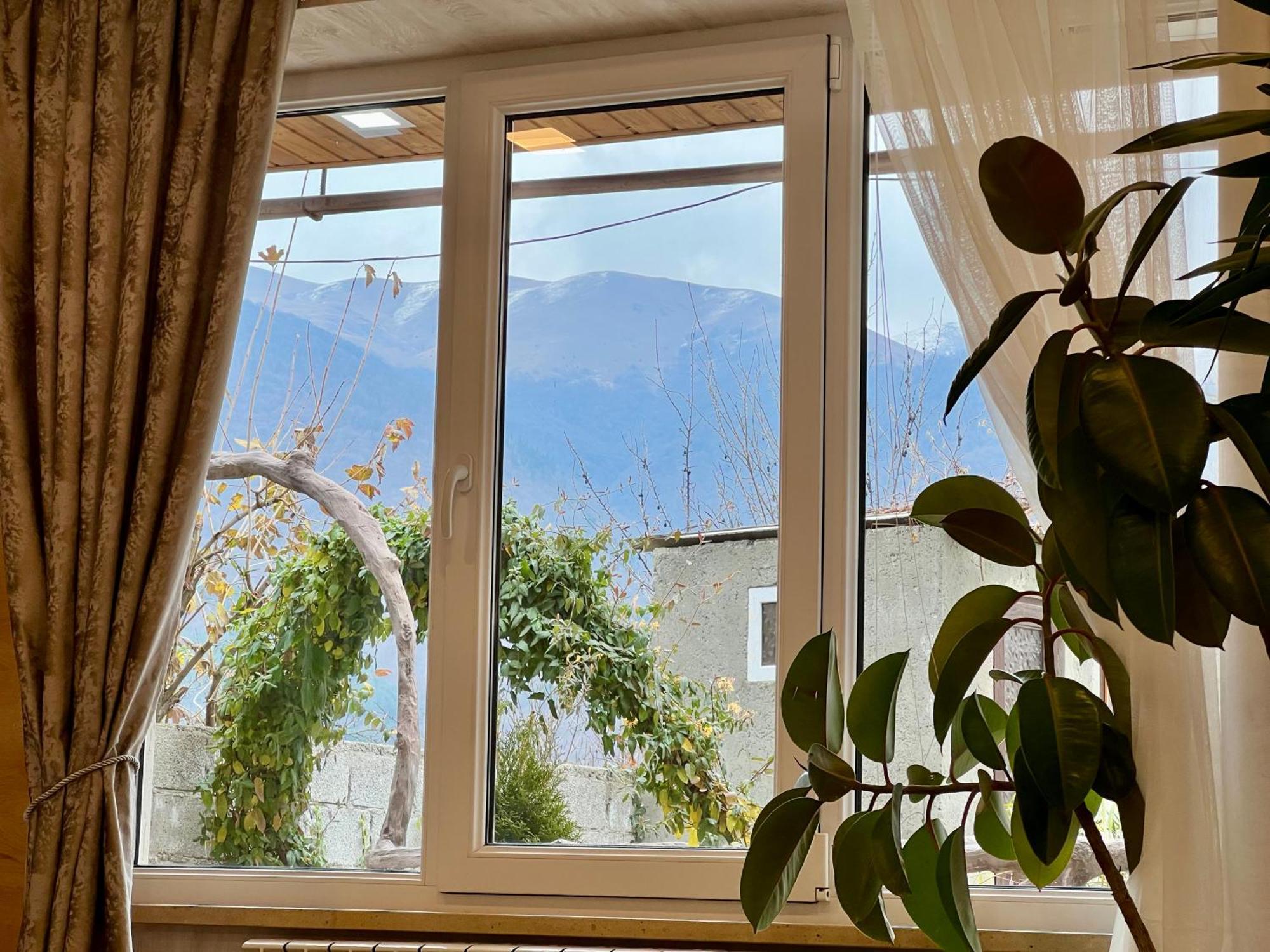 Green Park Guest House Dilidzjan Buitenkant foto